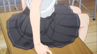 女同学突然坐你桌上，起身留下一大片汗印该怎么办？