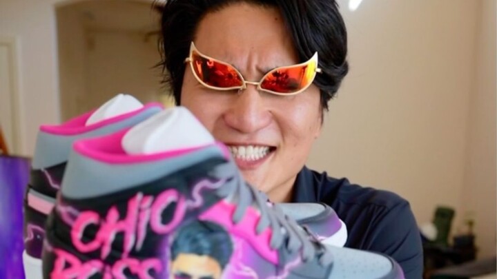 Ming Ge–Branded Sneakers