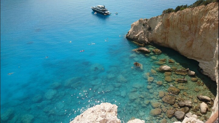 Surfing on the Blue Sea   Italo Disco Music