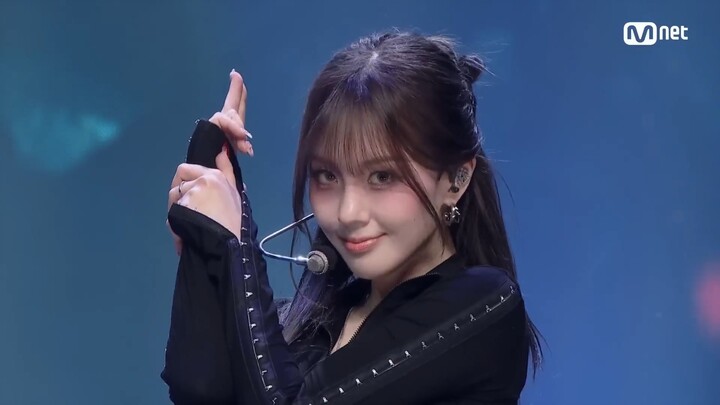 Kep1er KILLA (Face the other me) performance Mnet 260409