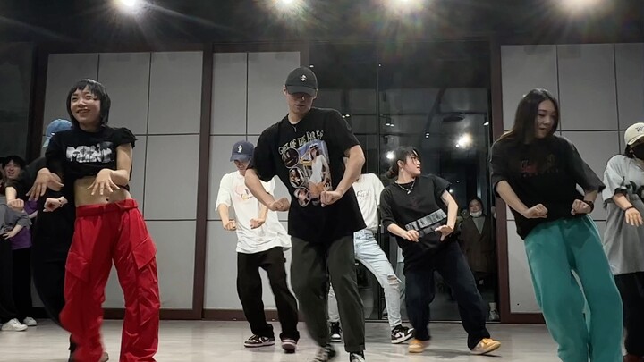 【Kun Choreography】Real Boy choreographs Tomboy