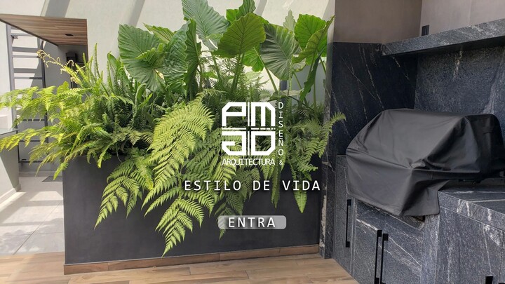 Explora nuestro oasis urbano: Roof Garden inspirador y lleno de vida.