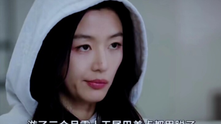 Kapan ya kita lihat putri duyung sampai ekornya jadi botak karena terus-terusan berenang demi bertem