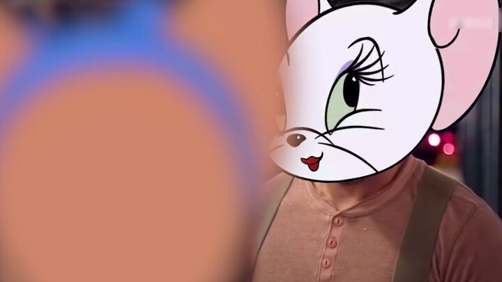 Game mobile Tom and Jerry: Ada seekor kucing bernama Tudogalo, dia selalu suka memakai pakaian Pinru