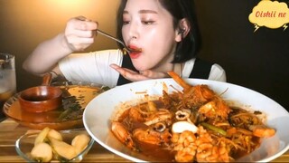 Mì cơm trộn hải sản mực, cá thiên thần và đồ ăn kèm 6 #amthuc