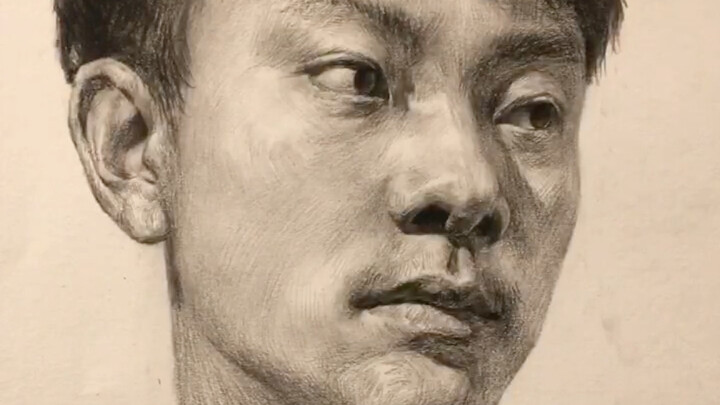 ตัวอย่างการวาดหัวคนด้วยดินสอ