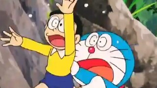 Nobita built a mini Earth, and after entering it, he encountered a volcanic eruption and a tsunami, 