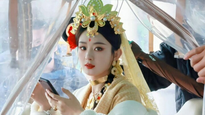 Zhao Liying dengan imutnya melakukan cosplay Gong Sunli, penampilan Putri Kelinci yang sangat mirip,