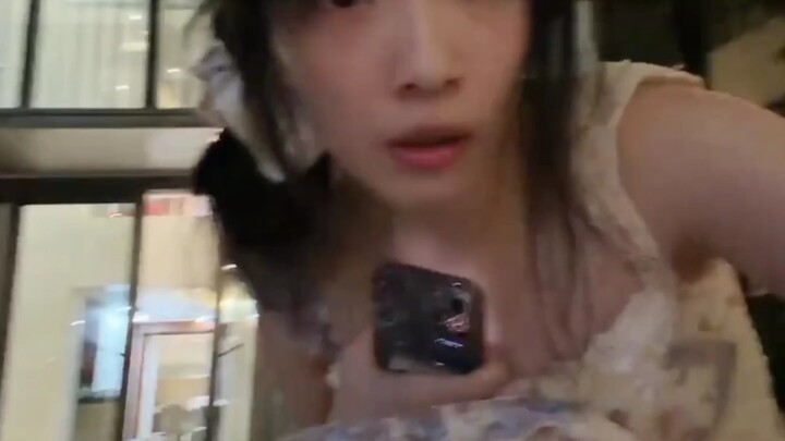 Finally, I get how people feel when watching home dances!!!! How can it be so adorable? Hidden gem g