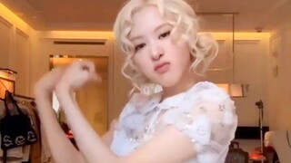 朴彩英ROSE+火星哥 新歌APT.首个cha！