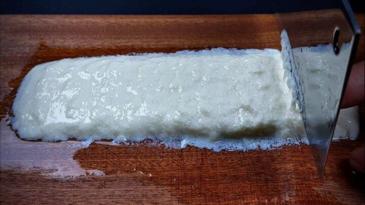 Bagaimana cara memotong tahu menjadi suwiran? #MakanDenganMakna #KeterampilanMemotong #SuwiranTahu #