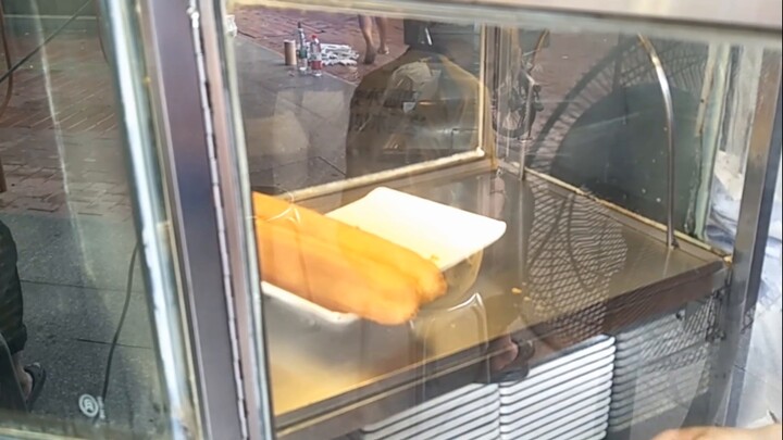 【ฮิอิโระ】พาแมวไปกินข้าวหม้อดิน ผีทอด และเค้กภรรยา