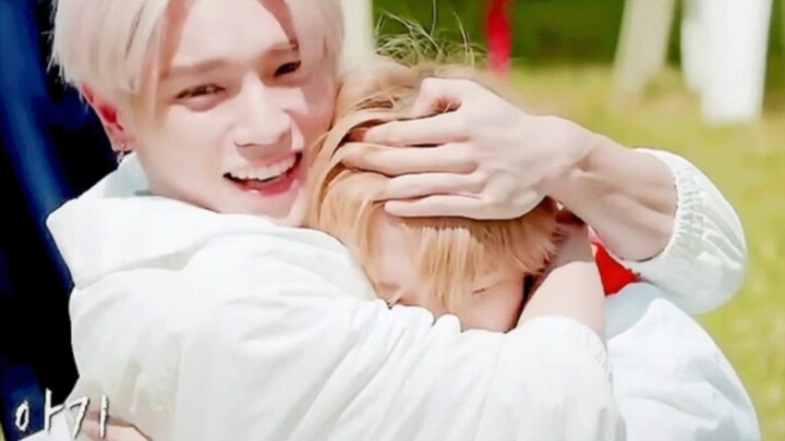 Khoảnh khắc vô thức làm dấu tay NCT, Jang Jang đang nghĩ gì?