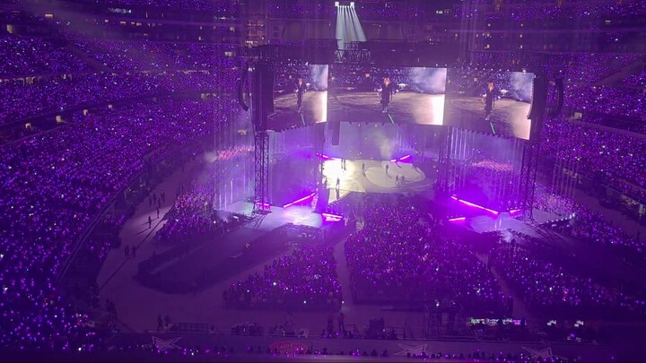 BTS 洛杉矶 DAY 1 彻底炸场！😱 ARMY 让整个体育场变成紫色海洋！