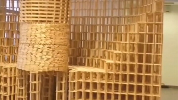 مليون قطعة دومينو في تفاعل متسلسل: «30 يومًا من التحضير من أجل هذه الـ30 ثانية» | مريح جدًا ومهدئ لل