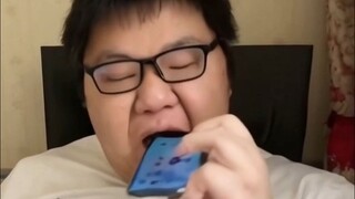 门酱吃原神手机 珍贵影像