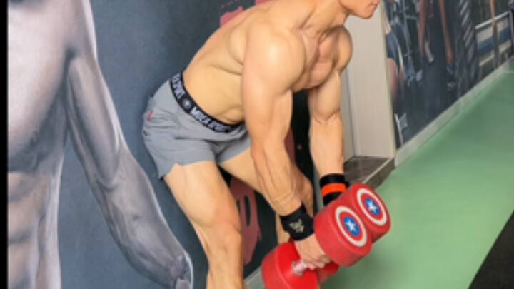 Newbies, Don’t Train Your Back This Way!