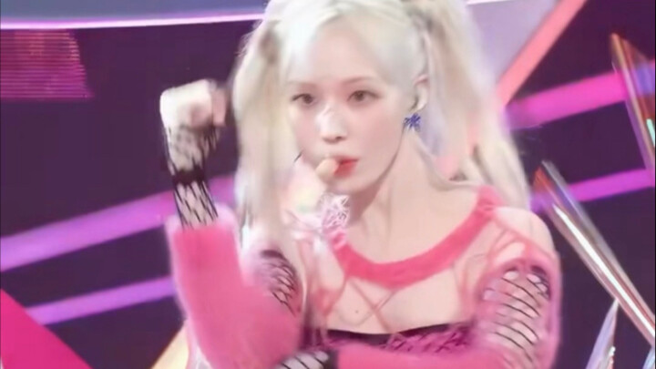 ช็อก! จินดงซื้อเซ็นหนังสือเกือบ 20 ครั้งแต่จำพนักงานเซ็นไม่ได้จนแฟนคลับหันหลังให้