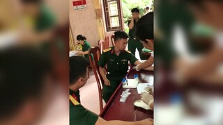 Người con trai cũng có lúc yếu đuối