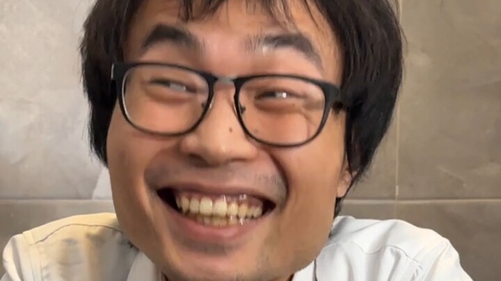 Có phải chỉ là cái đầu thôi à, nói như thể ai chẳng có vậy…