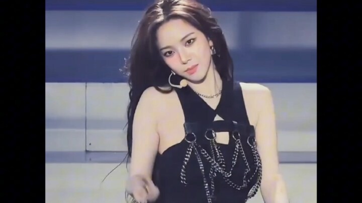 Khi cô nàng K‑pop tự thấy mình không xinh đẹp