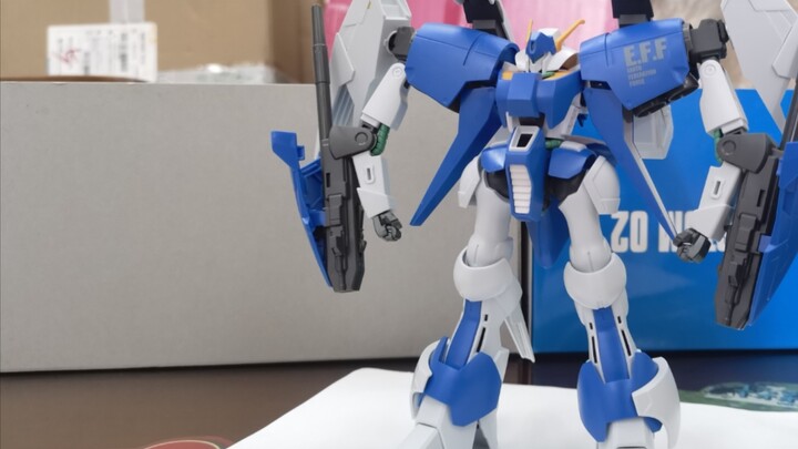 The pirated version of Manatee Gundam given by a friend is not as good looking as the original one🤓