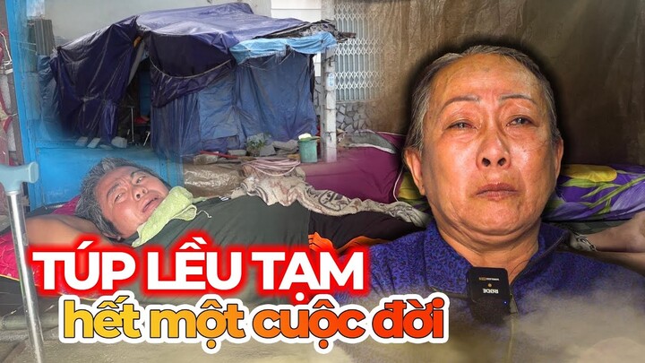 Bất lực - Bác gái khóc nức nở nhìn em Trai ở căn lều tạm ven đường, tình chị em