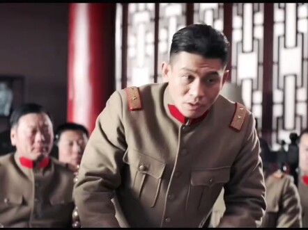 Zhang Xueliang looks utterly displeased.
