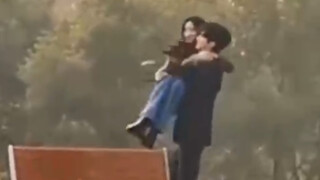 Lin Yi and Liu Haocun's princess hug was revealed! They are such a good match. I am looking forward 