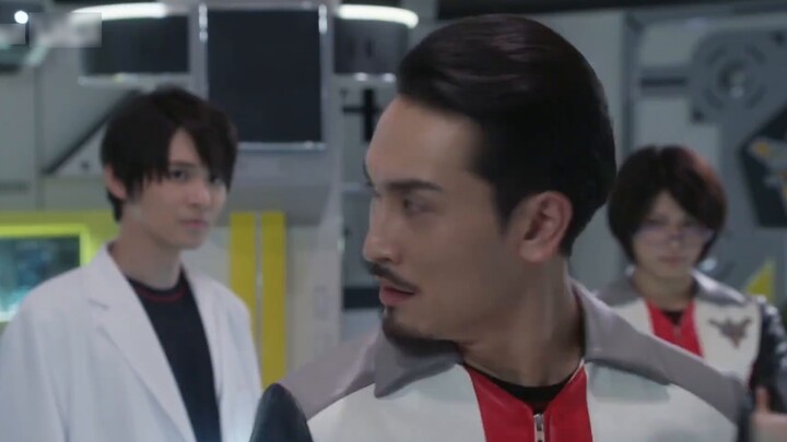 He got on the plane and broke his horn to transform into a pair of swords. They stepped forward and 