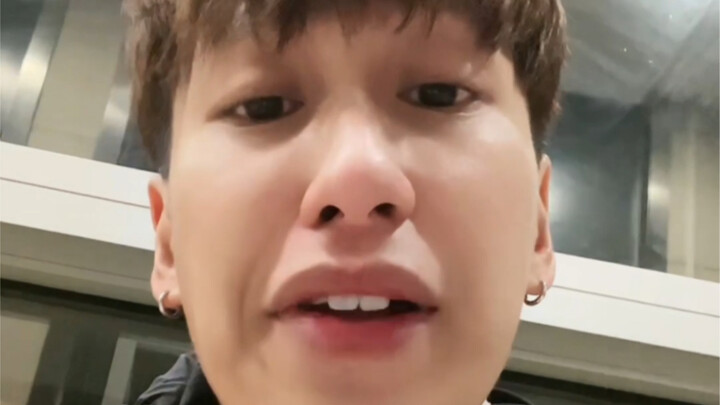 You couples coming to the cinema, please keep it under control!