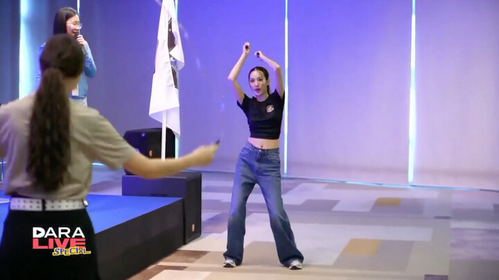 Enjoy跳绳大比拼 跳绳前先来点舞蹈