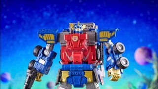 New product release: Legacy Evolution C-Class A-Version Fleet Optimus Prime (Thunder Fleet Universe)