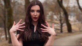 OOTD: Deep Plunge & Bodycon Style | Is This My Best Mirror Check Yet?