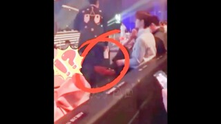 Remember Weibo Night? Xiao Zhan Touch Wang Yibo's Knee By That Bottle ||YiZhan||Never Seen Before ||