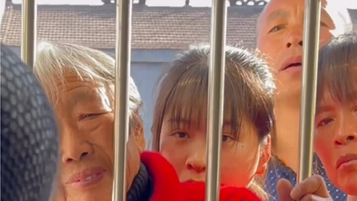 วันหนึ่งที่บ้านของรัวหยู