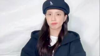 JISOO tiktok更新：🕺💃🕺💃
