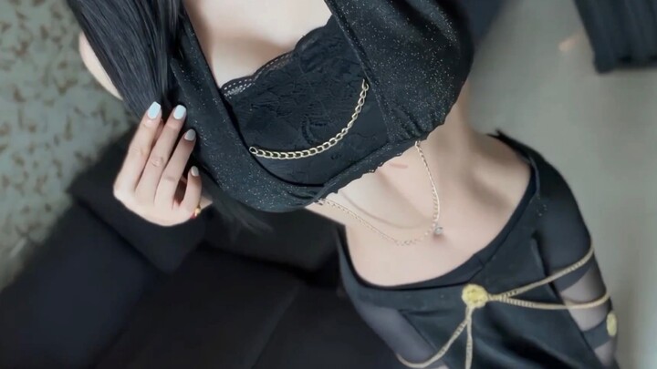 With a figure like mine, it’d be a shame not to dress this way.
