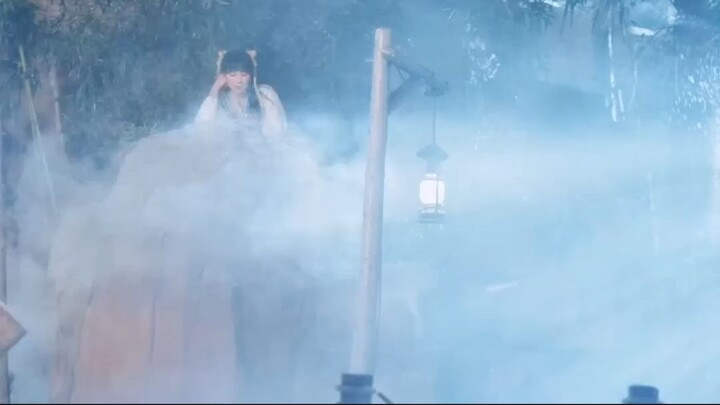 สาวบ้านนาช่วยชายถูกรถชน ไม่คาดคิดว่าเขาคือประธานพันล้านที่ขอแต่งงานตอบแทน!