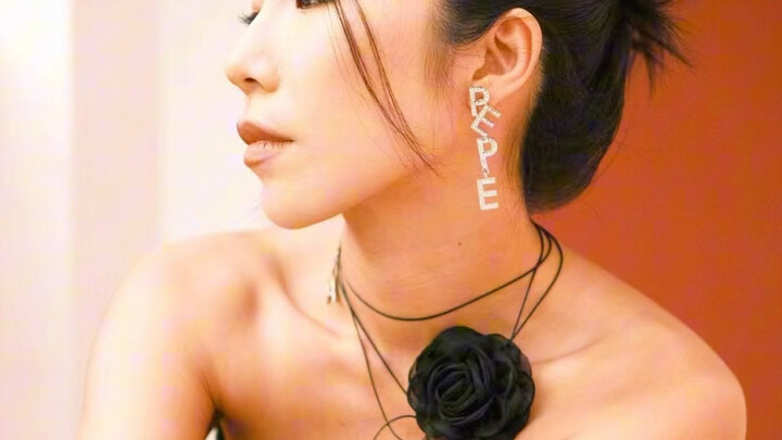 ما التغيّرات التي طرأت على المعلّم لي من يناير إلى ديسمبر؟