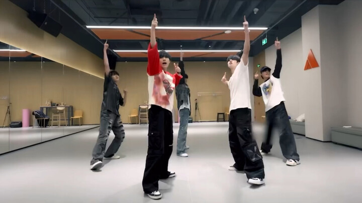 Denglu Shaonian's "Dangerous Love" – Daily Practice Room Version