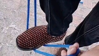 Teaching You How to Tie an Escape Knot