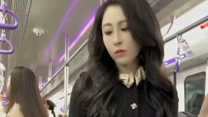 “รถไฟฟ้ากินฮั่น”