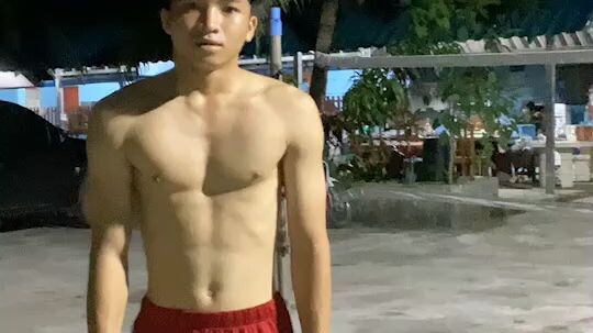 ฉีกซ้ายแต่เข้ากลาง🤨