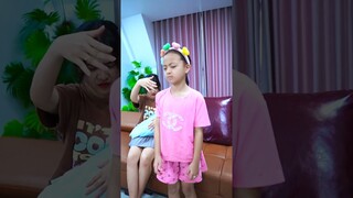 SHK - Bố mẹ yêu thương em gái hơn tôi - My parents love my sister more than me #shorts