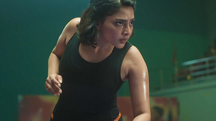 ผู้ชายคิดว่าเมียเป็นแกะน้อย แต่กลับเจอเมียแรงสุดขีด! สาวอินเดียมาแบบแรงทะลุปรอท