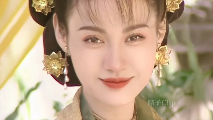 "Sebelumnya aku makan terlalu banyak. Setiap wajah cantik dengan caranya sendiri, dan sangat teliti.