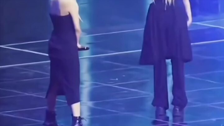 Xiaojuan benar-benar manjain Yuqi” “Song Yuqi” “Tian Xiaojuan” “Park Qianqi”