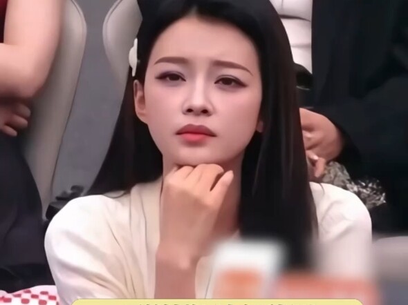 Sun Yi, kamu kan seorang selebriti wanita, tahu nggak?