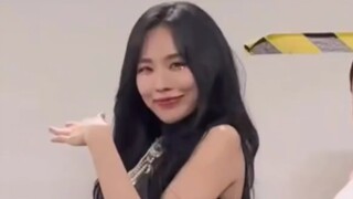 王霏霏《ITZY - UNTOUCHABLE》舞蹈视频公开！